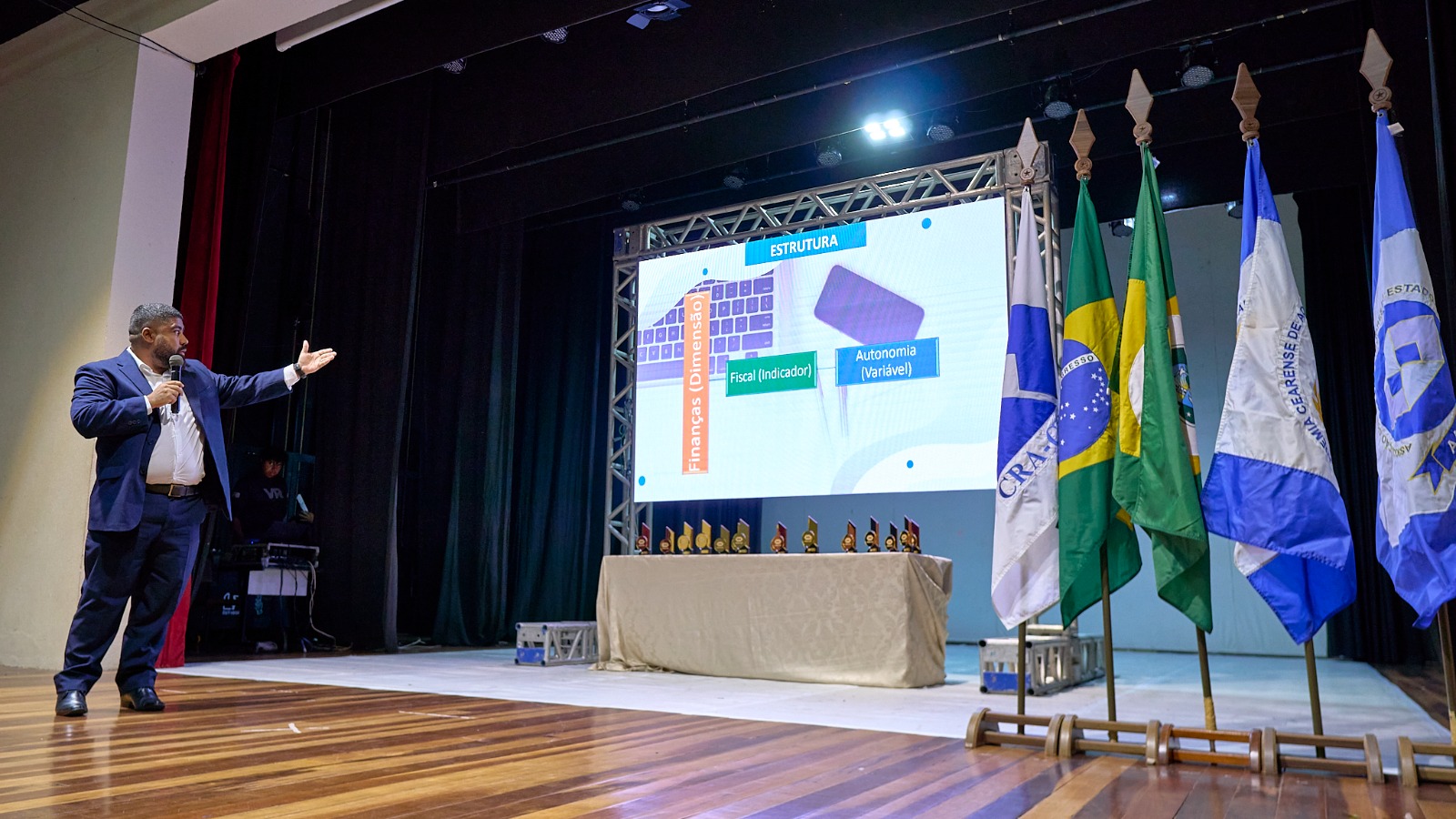 Adm. Marcelo Gomes apresenta IGM a prefeitos e gestores públicos durante 7º Fórum de Gestão Pública